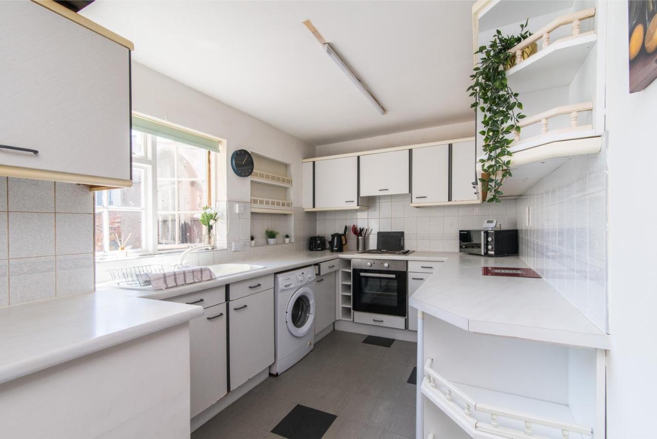 Characterful 2 Bed Apartment - Spacious & Comfy Castle Donington Exteriör bild