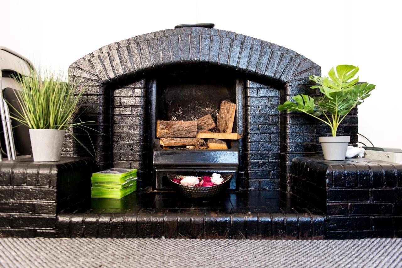 Characterful 2 Bed Apartment - Spacious & Comfy Castle Donington Exteriör bild