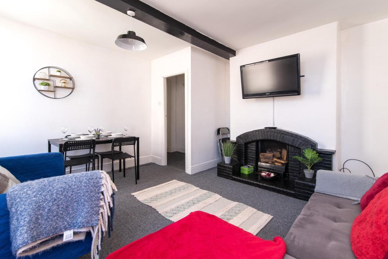 Characterful 2 Bed Apartment - Spacious & Comfy Castle Donington Exteriör bild